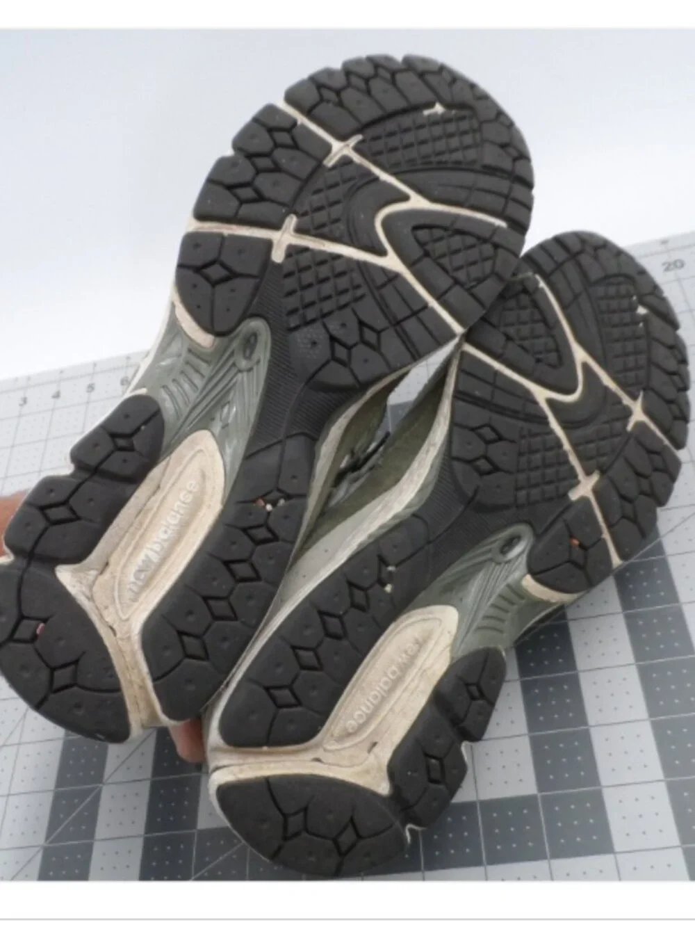 New Balance U2002RCA Running Shoes Dark Olive/Grey Men Size 10.5 Women 12